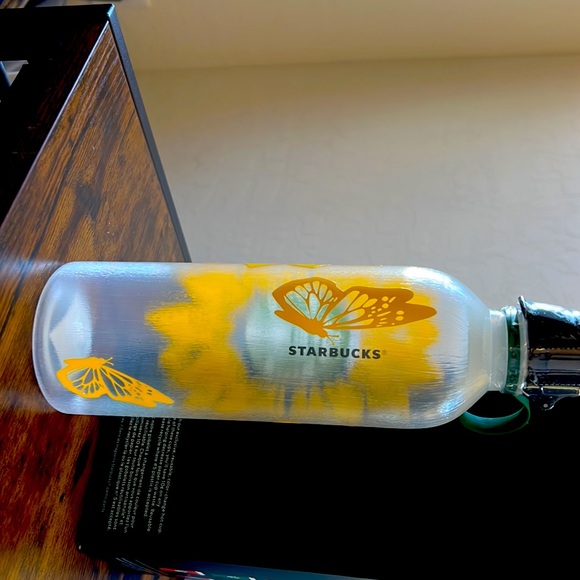 Starbucks water bottle - Picture 3 of 3